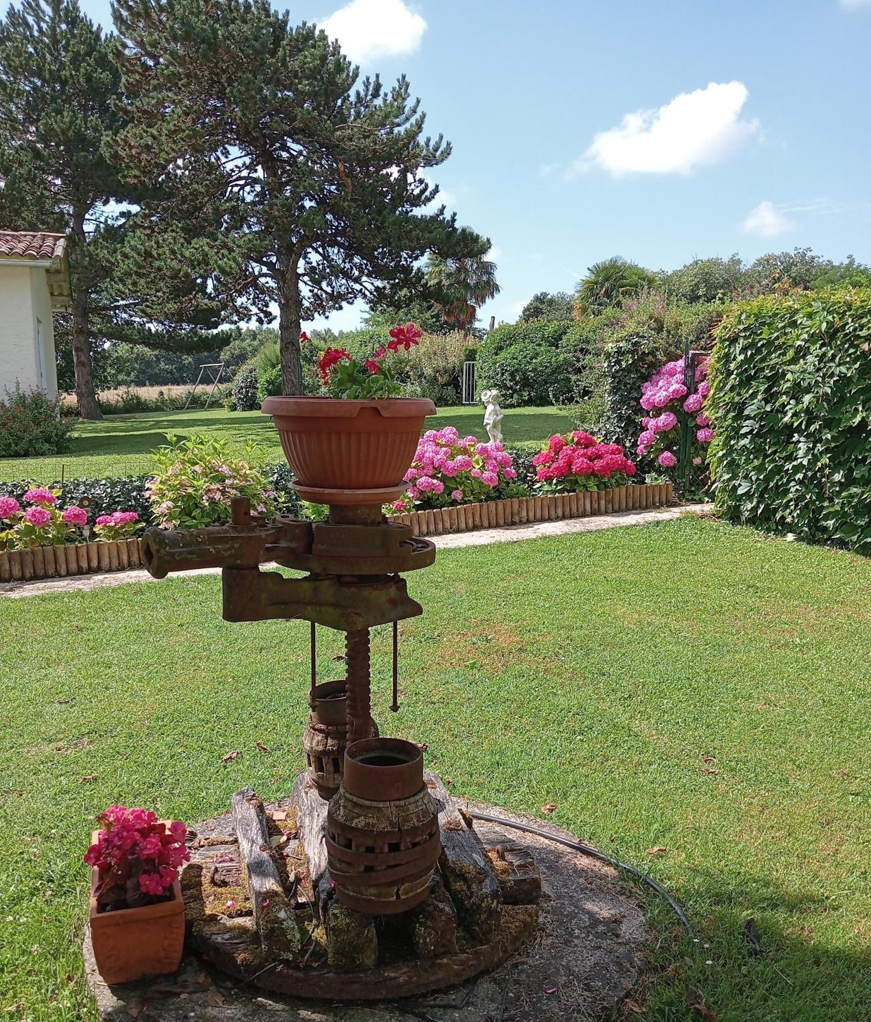 Gites Chez Belliveau Meursac Dış mekan fotoğraf